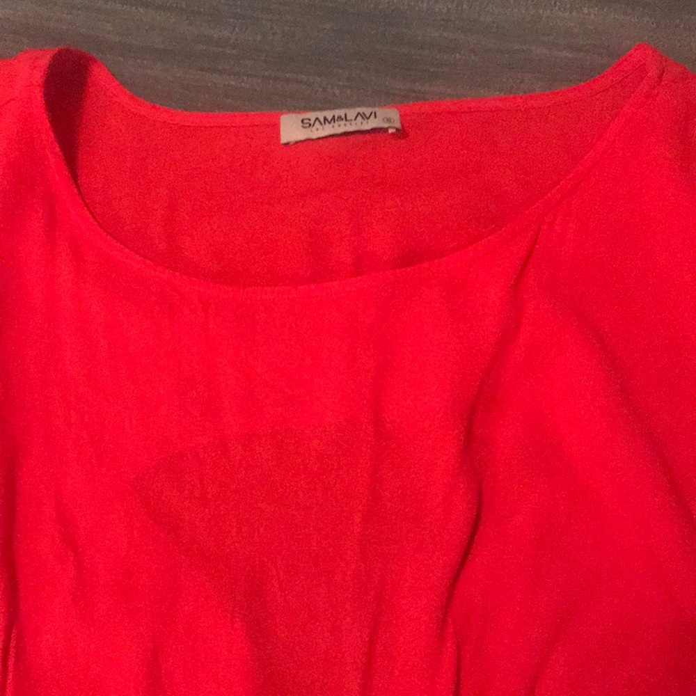Red blouse! - Picture 2 of 4
